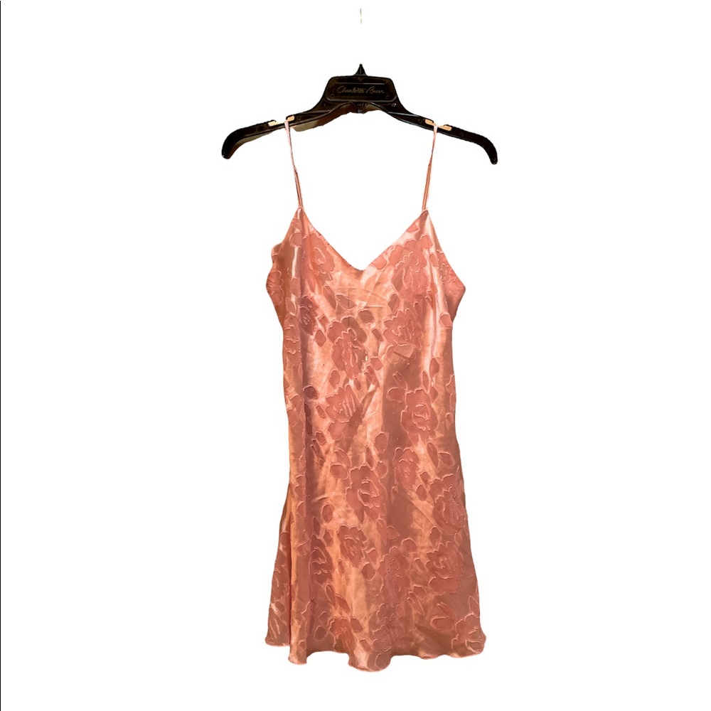 EUC PINK VS NIGHTIE